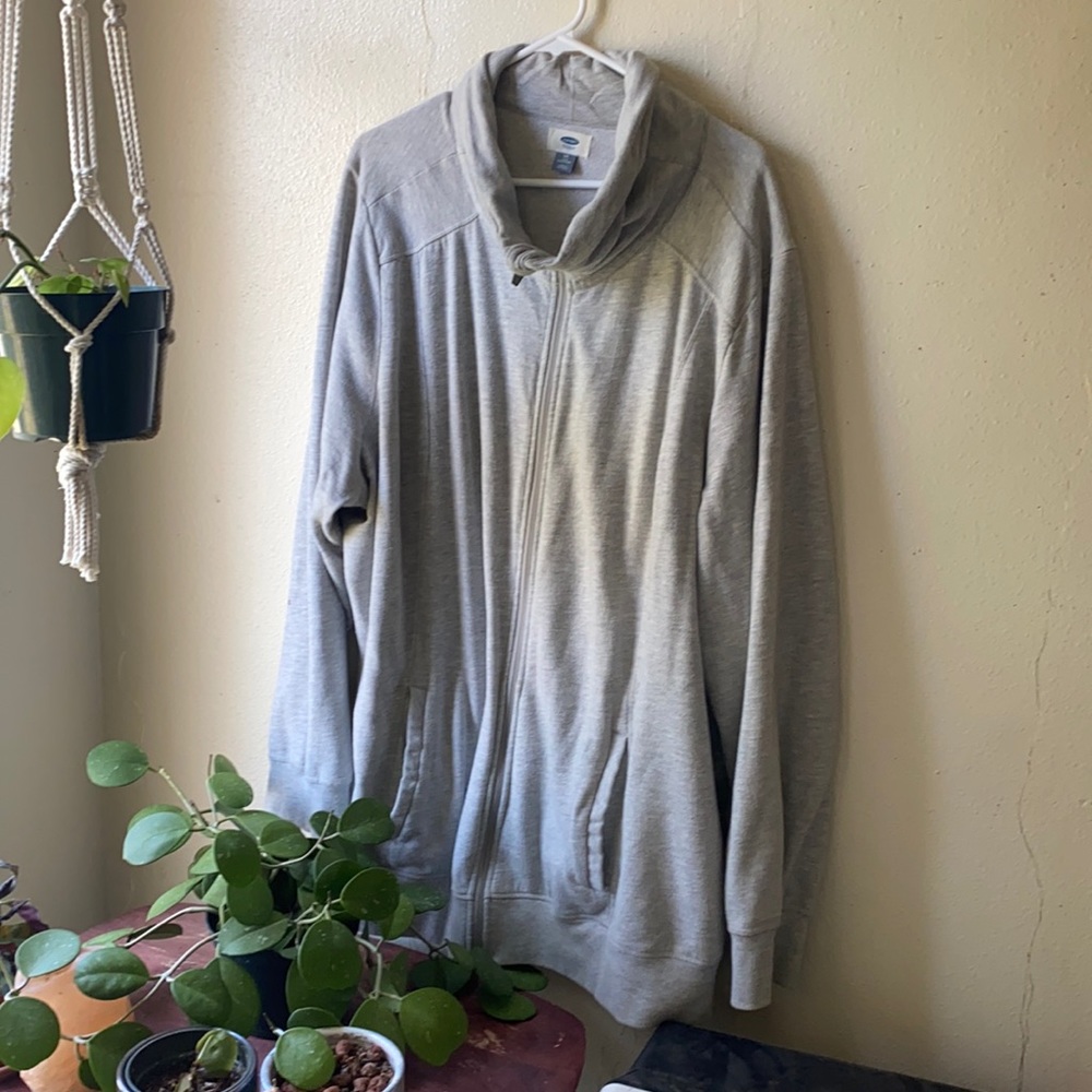 Old navy thumb hole zip up sweatshirt
